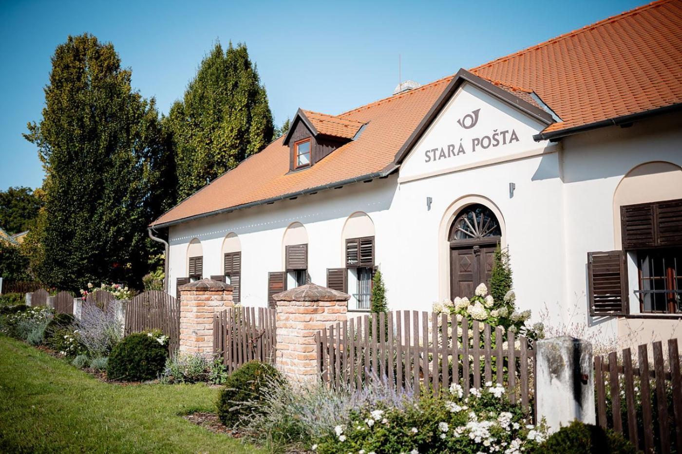 Penzion Stara Posta Hotel Kovalovice Exterior foto